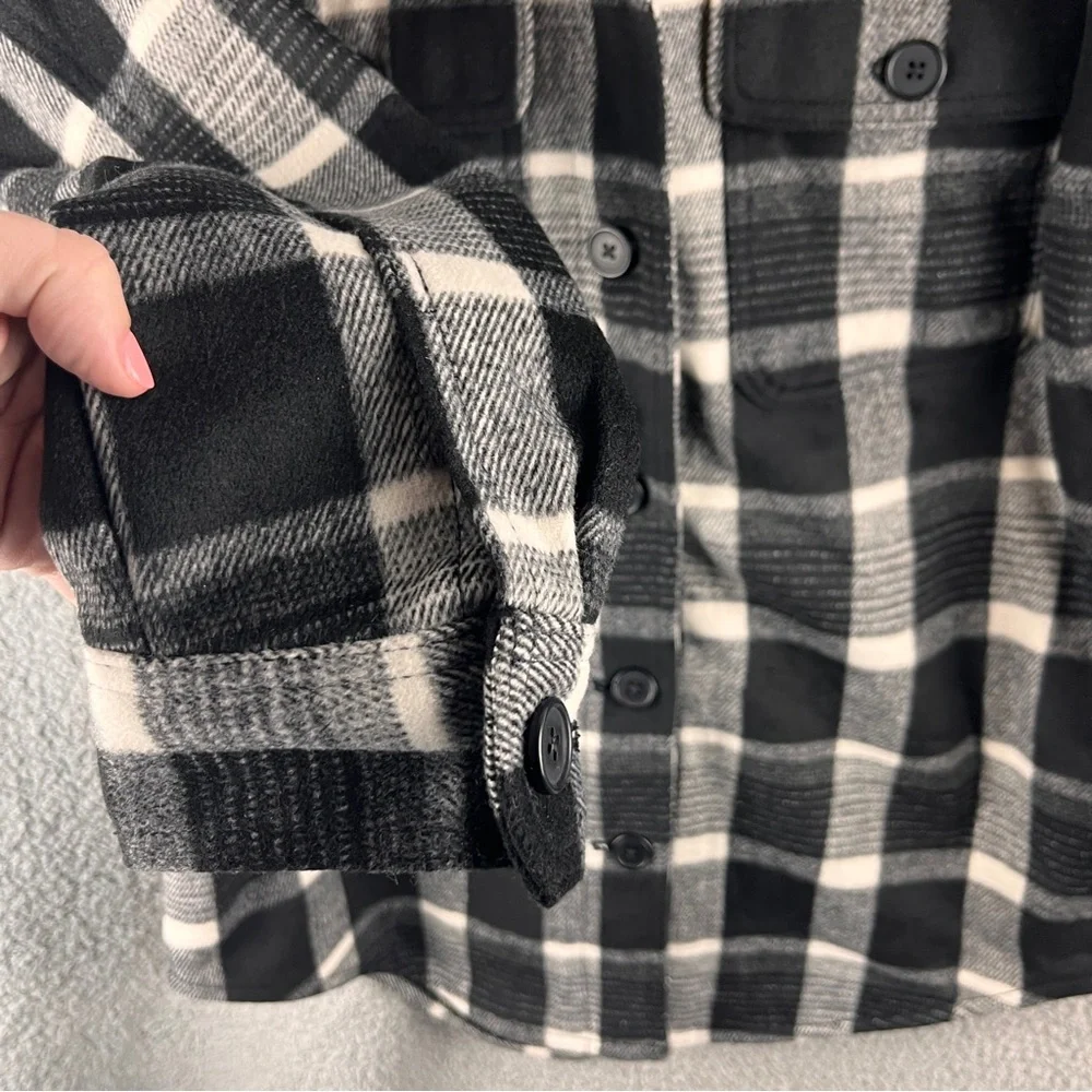 Old Navy Women’s Black & White Plaid Button-Down Shirt Jacket Size M NWT